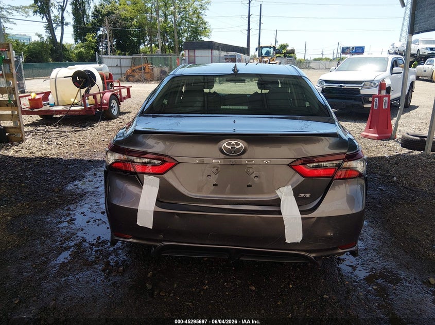 TOYOTA CAMRY - zdjęcie 16