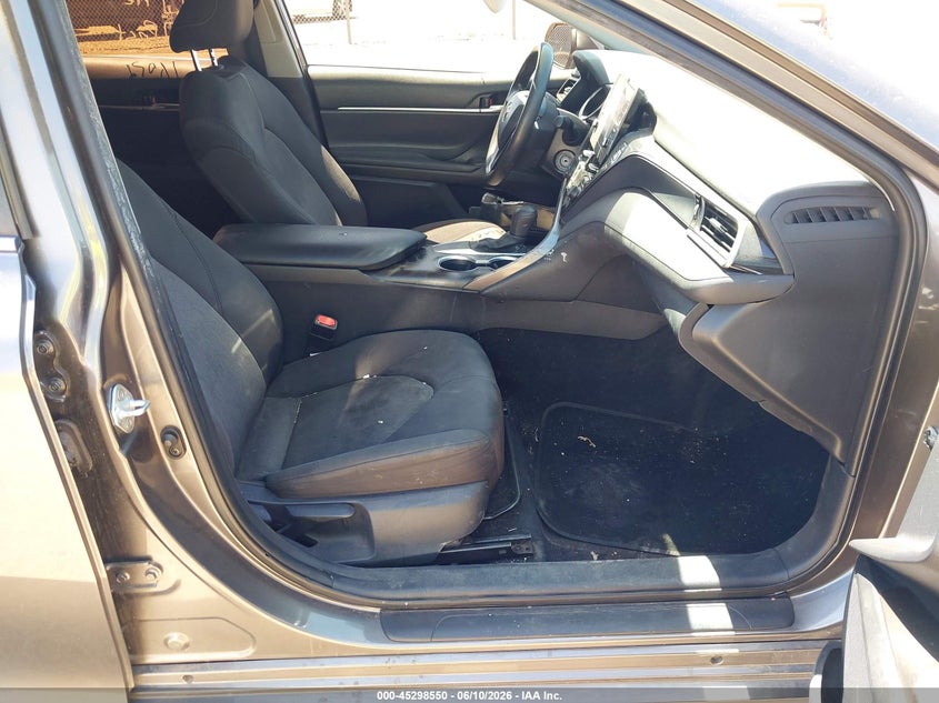 TOYOTA CAMRY - zdjęcie 5