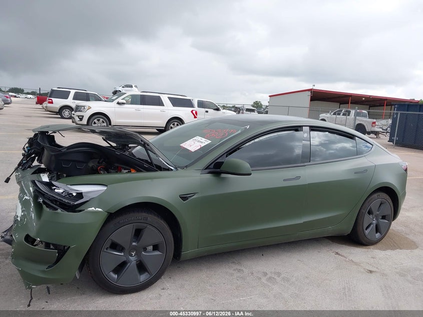 TESLA MODEL 3 - zdjęcie 19