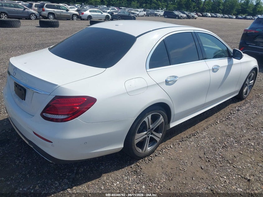 MERCEDES-BENZ E 300 - zdjęcie 4