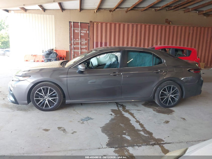 TOYOTA CAMRY - zdjęcie 14