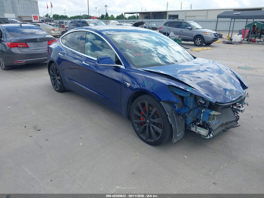 TESLA MODEL 3 - zdjęcie 1