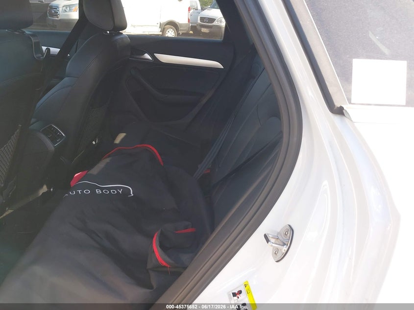 AUDI Q3 - zdjęcie 8