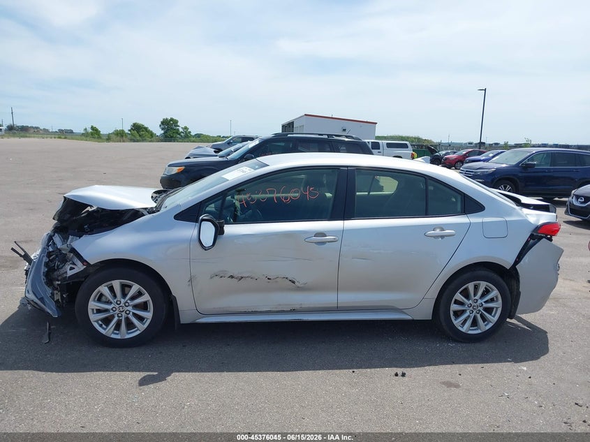 TOYOTA COROLLA - zdjęcie 15
