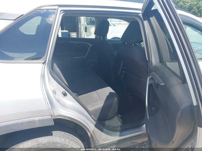 TOYOTA RAV4 - zdjęcie 8