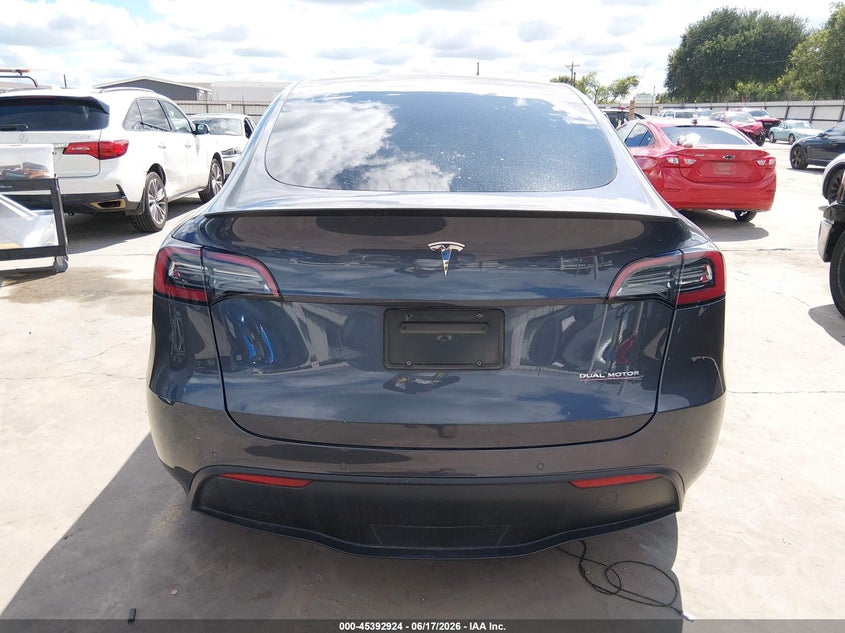 TESLA MODEL Y - zdjęcie 16