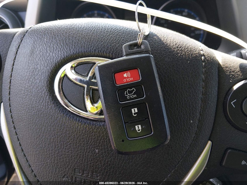 TOYOTA RAV4 - zdjęcie 11