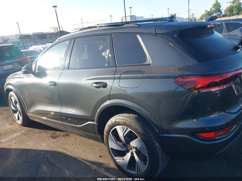 AUDI Q6 E-TRON - zdjęcie 15