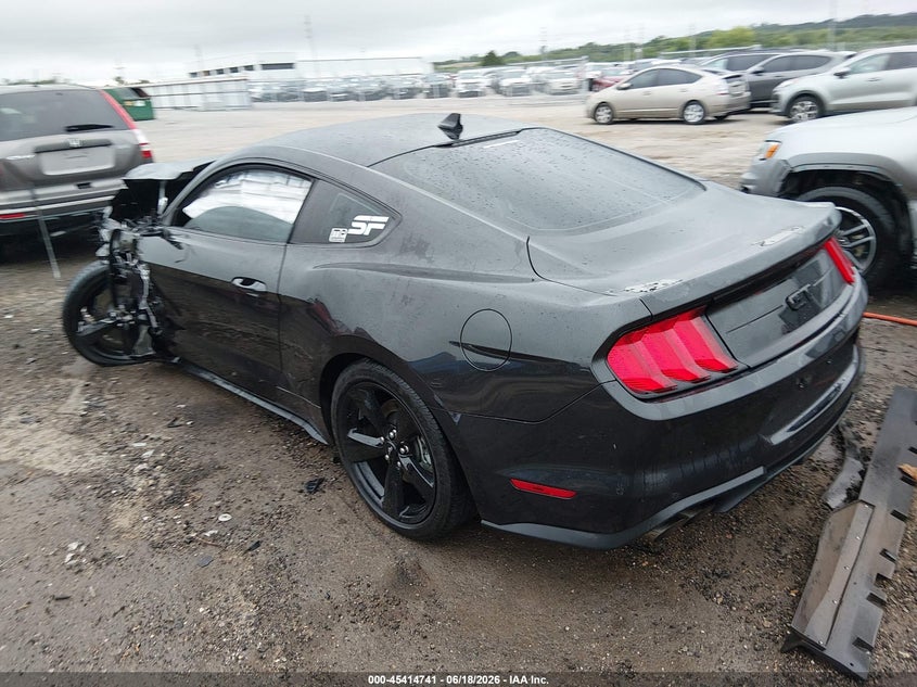 FORD MUSTANG - zdjęcie 3