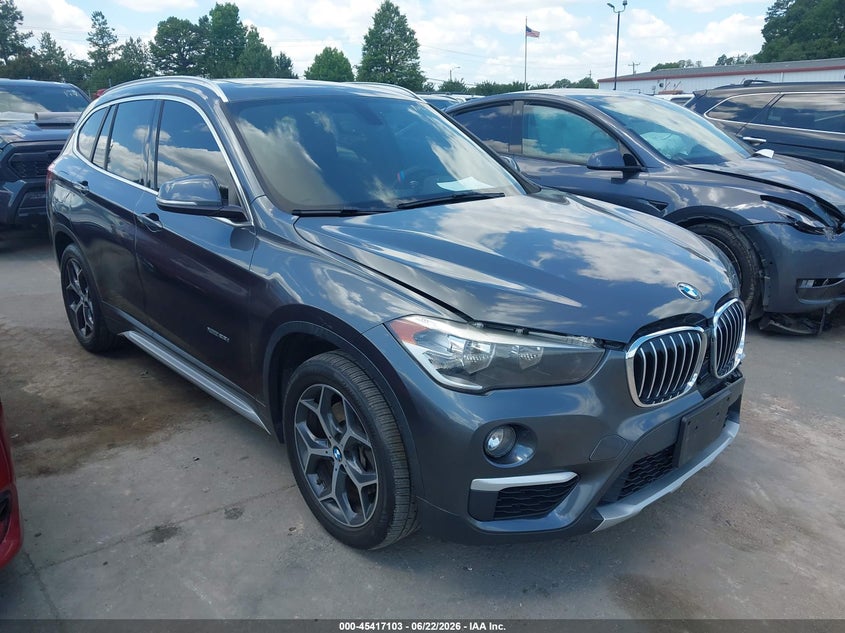 BMW X1 - zdjęcie 1