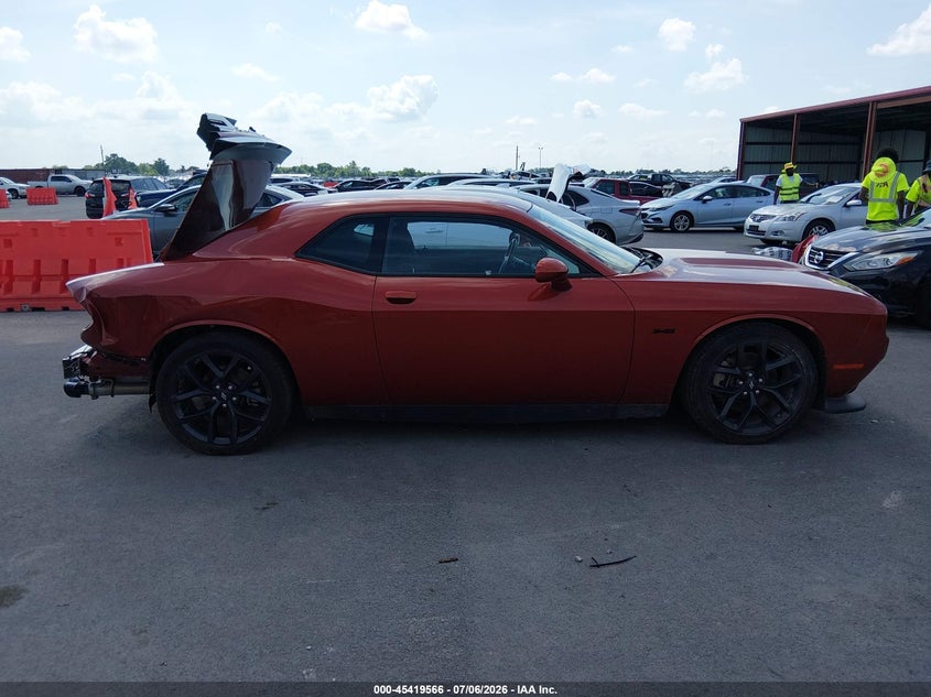 DODGE CHALLENGER - zdjęcie 13