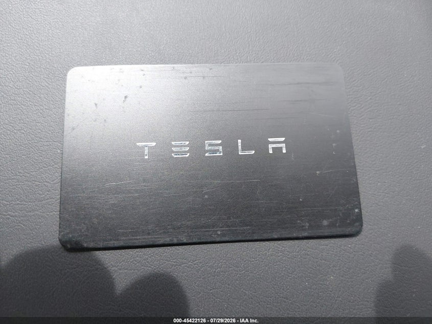 TESLA MODEL 3 - zdjęcie 11