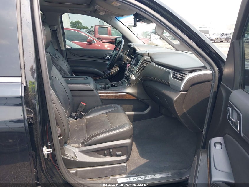 CHEVROLET SUBURBAN - zdjęcie 5