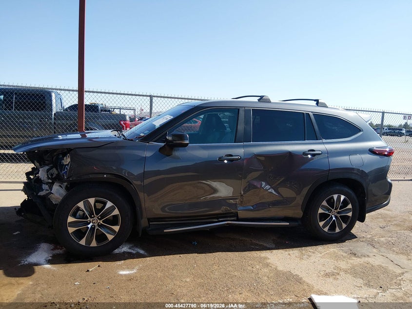 TOYOTA HIGHLANDER - zdjęcie 14