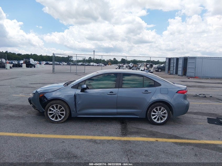 TOYOTA COROLLA - zdjęcie 13