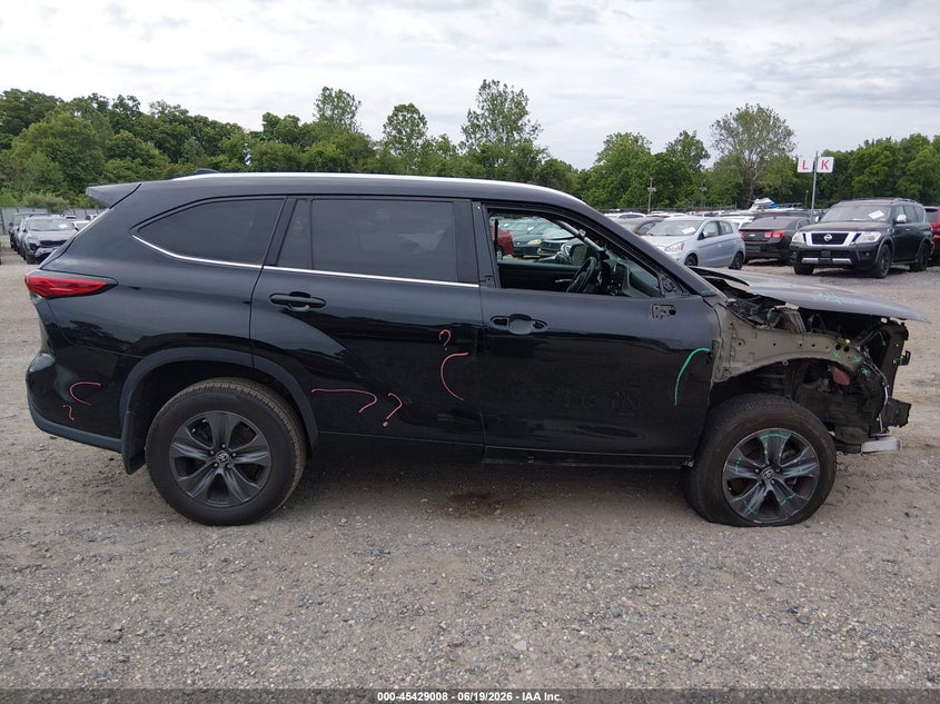 TOYOTA HIGHLANDER - zdjęcie 14