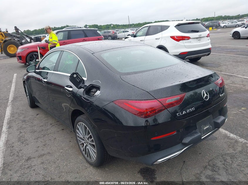 MERCEDES-BENZ CLA 250 COUPE - zdjęcie 3
