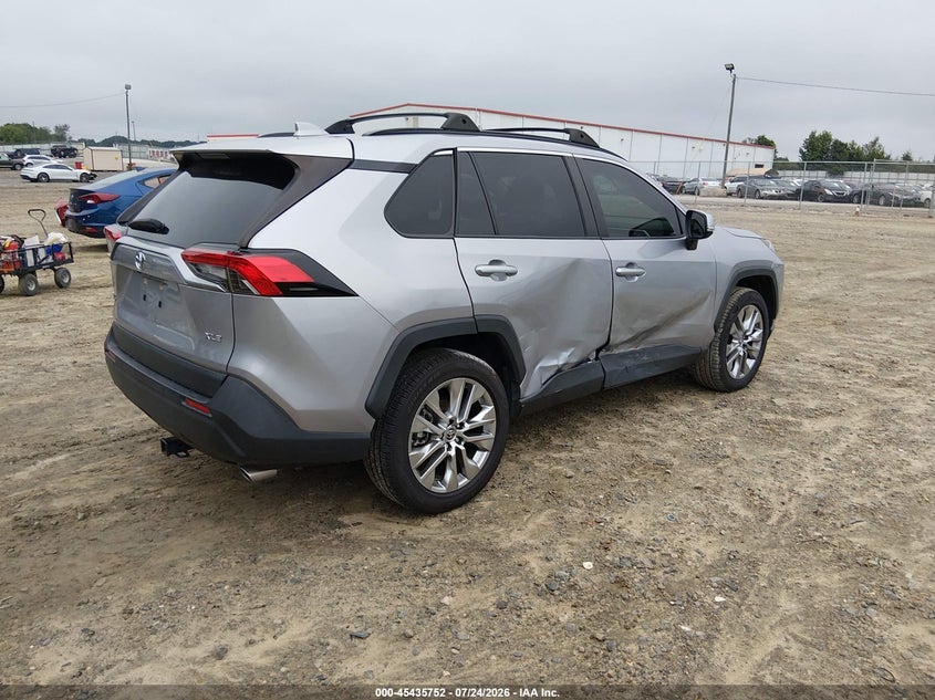 TOYOTA RAV4 - zdjęcie 4