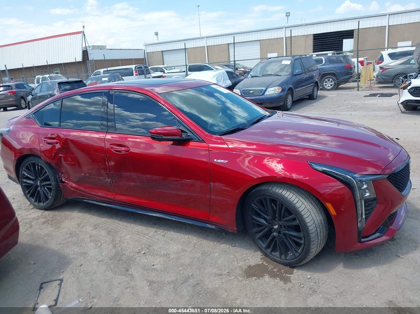 CADILLAC CT5-V - zdjęcie 13