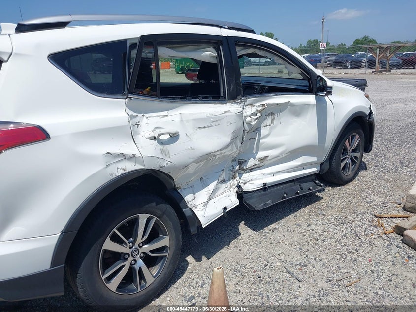 TOYOTA RAV4 - zdjęcie 12
