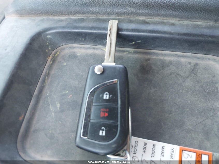 TOYOTA RAV4 - zdjęcie 11