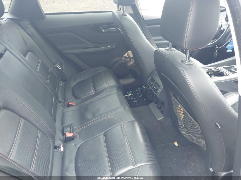 JAGUAR F-PACE - zdjęcie 8