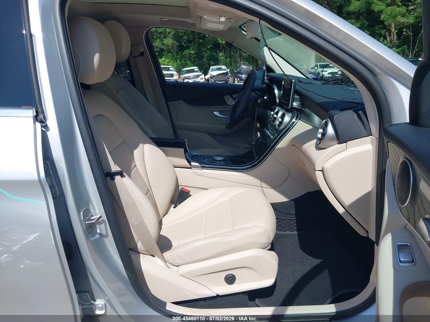 MERCEDES-BENZ GLC 300 - zdjęcie 5
