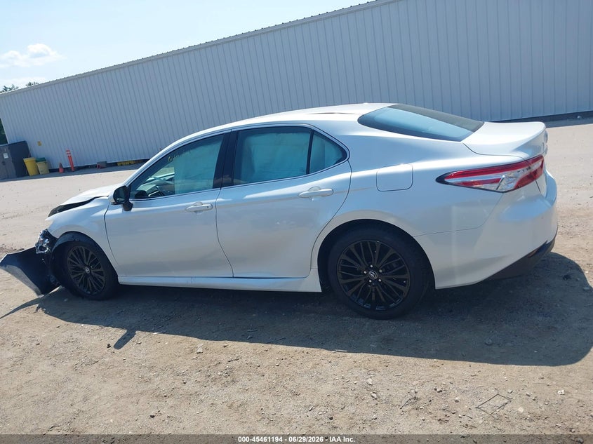 TOYOTA CAMRY - zdjęcie 14