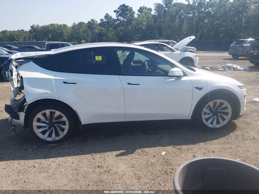 TESLA MODEL Y - zdjęcie 14