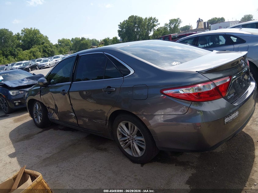TOYOTA CAMRY - zdjęcie 14