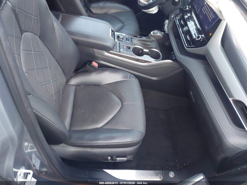 TOYOTA HIGHLANDER - zdjęcie 5