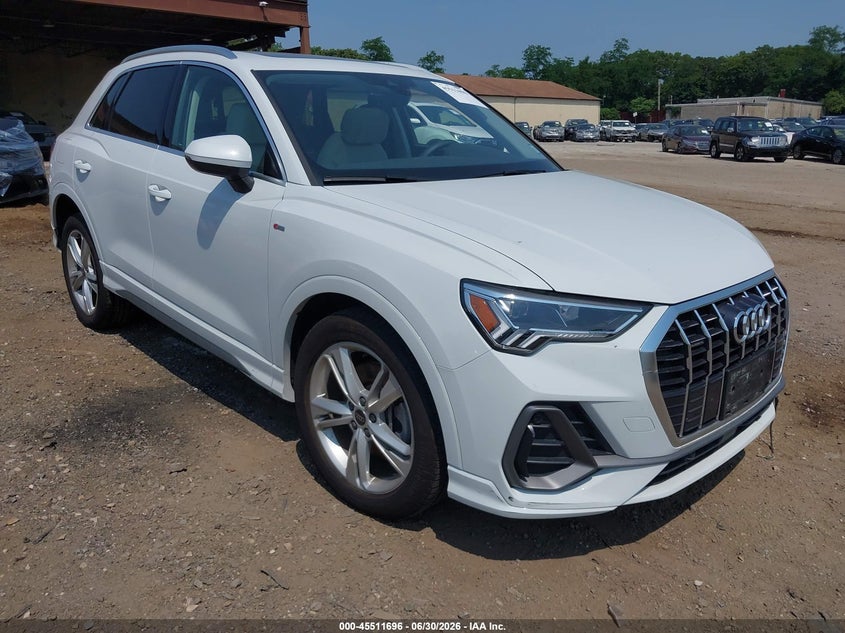 AUDI Q3 - zdjęcie 1
