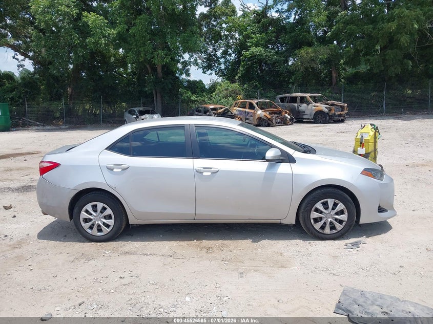 TOYOTA COROLLA - zdjęcie 13