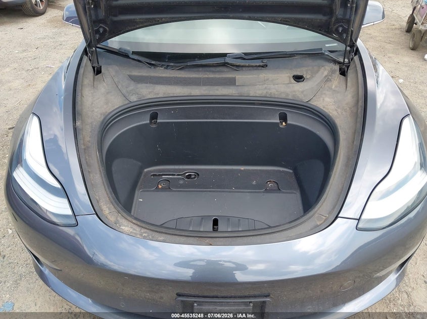 TESLA MODEL 3 - zdjęcie 10