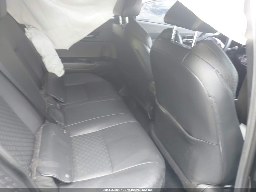TOYOTA C-HR - zdjęcie 8