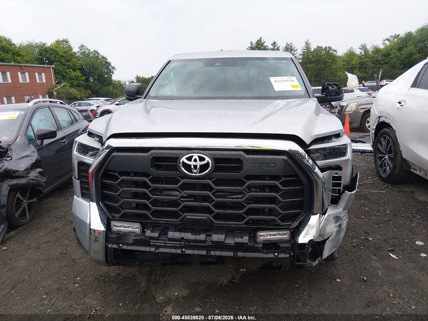 TOYOTA TUNDRA - zdjęcie 11