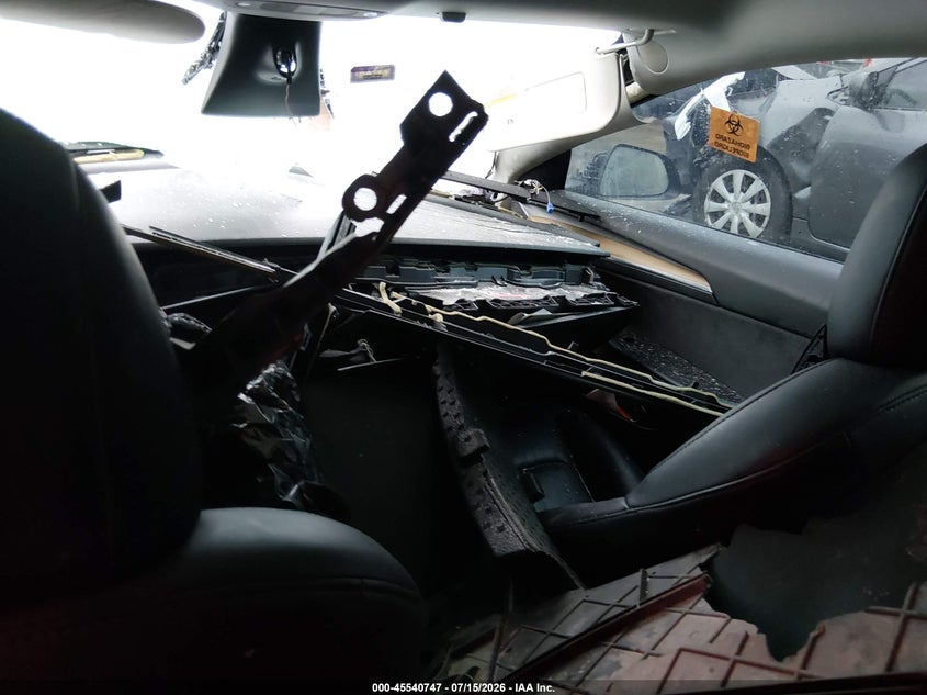 TESLA MODEL 3 - zdjęcie 5