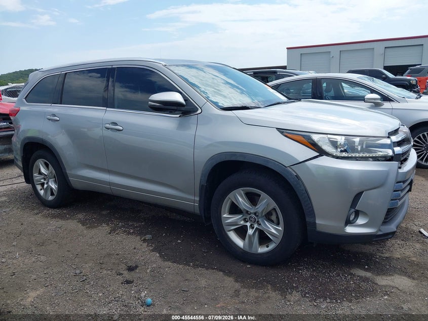 TOYOTA HIGHLANDER - zdjęcie 13