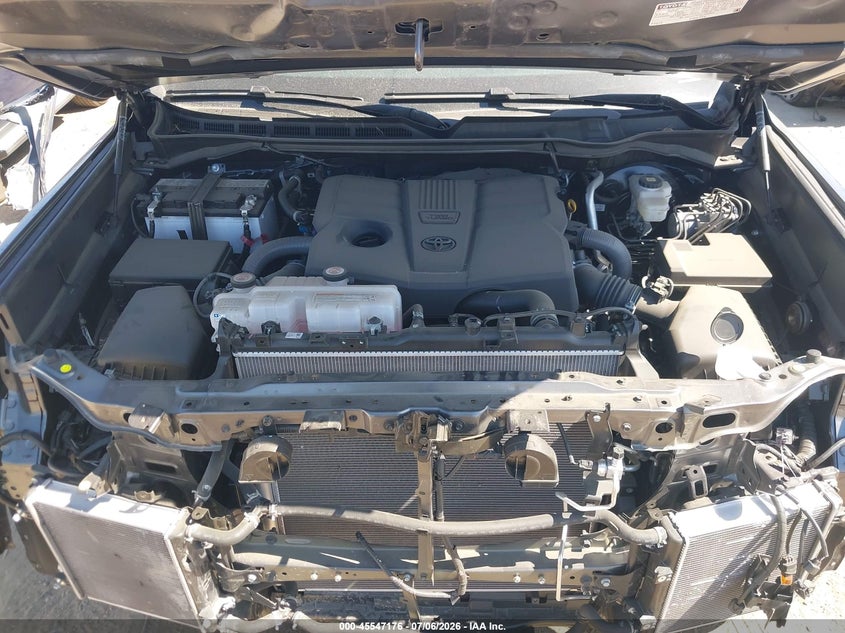 TOYOTA TUNDRA - zdjęcie 10