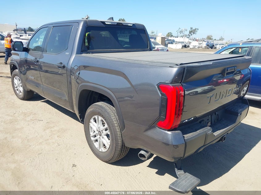 TOYOTA TUNDRA - zdjęcie 3