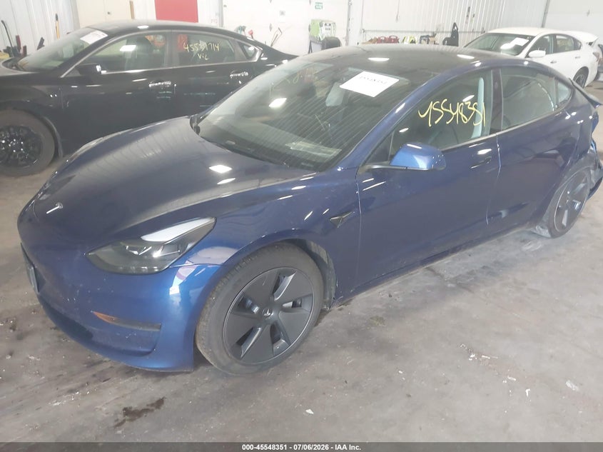 TESLA MODEL 3 - zdjęcie 2