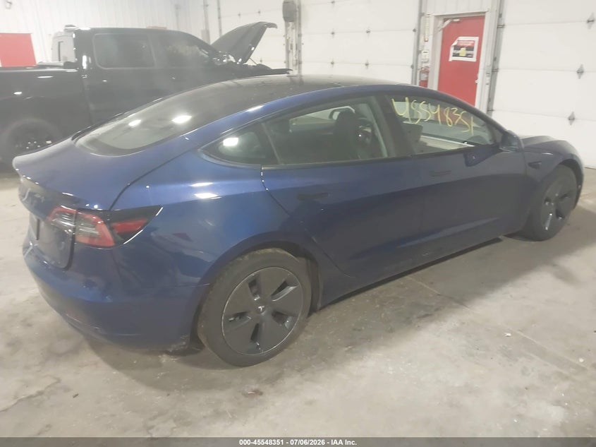TESLA MODEL 3 - zdjęcie 4