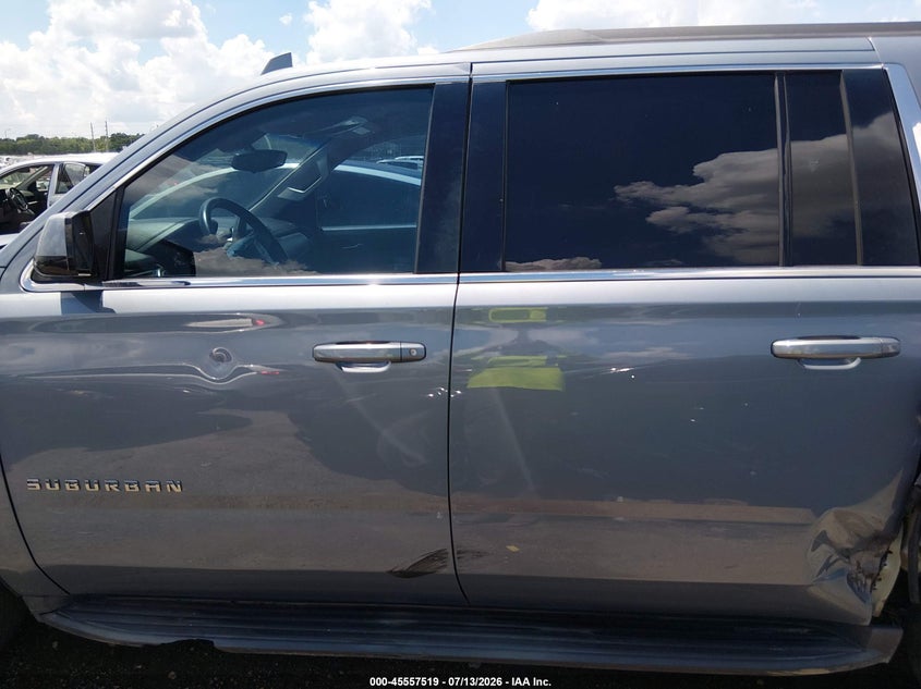 CHEVROLET SUBURBAN - zdjęcie 14