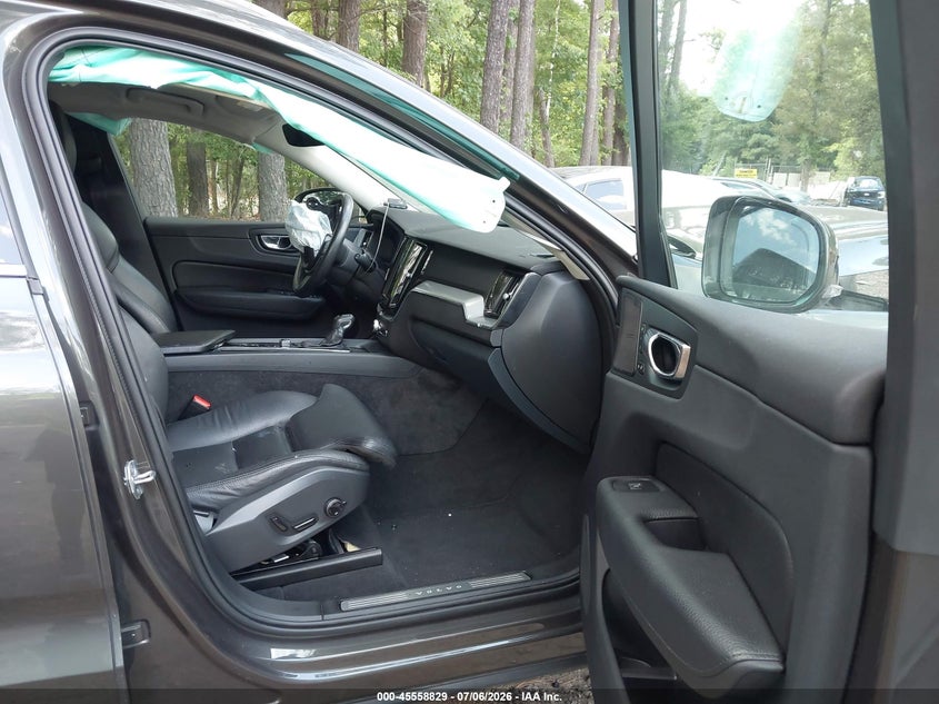 VOLVO XC60 - zdjęcie 5