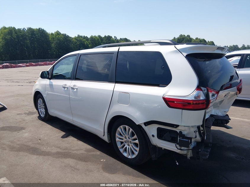 TOYOTA SIENNA - zdjęcie 3