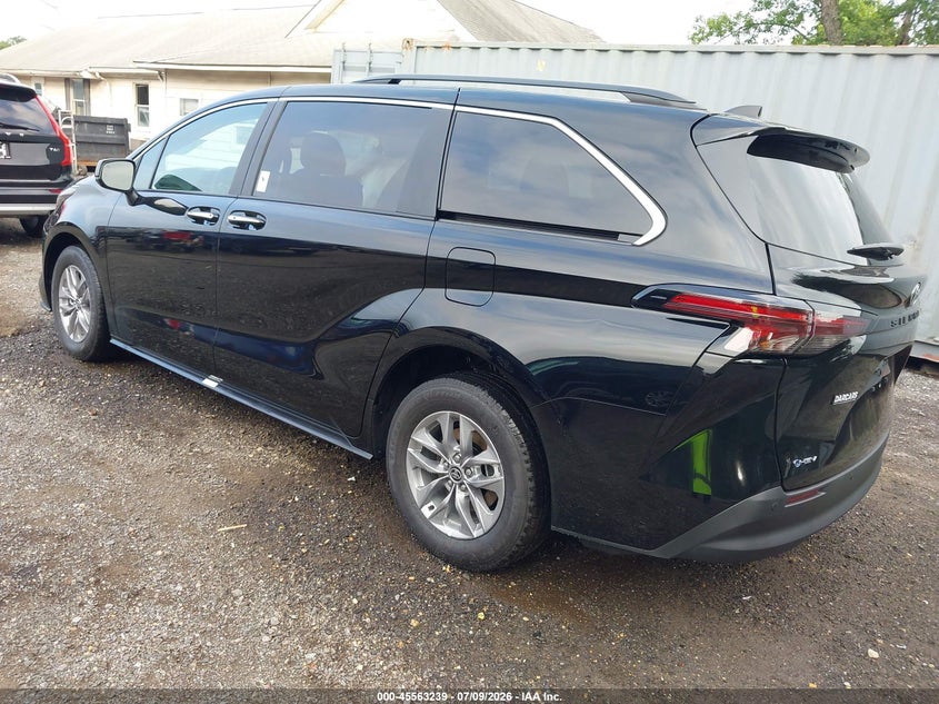 TOYOTA SIENNA - zdjęcie 3