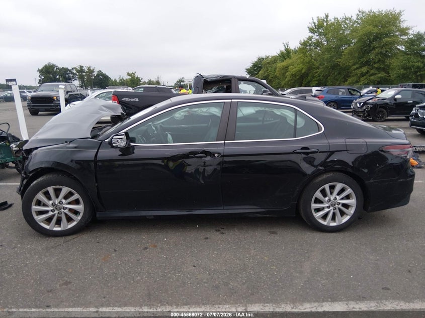 TOYOTA CAMRY - zdjęcie 14