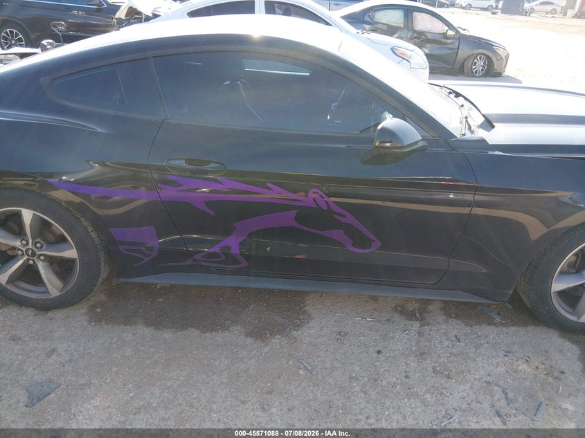 FORD MUSTANG - zdjęcie 13
