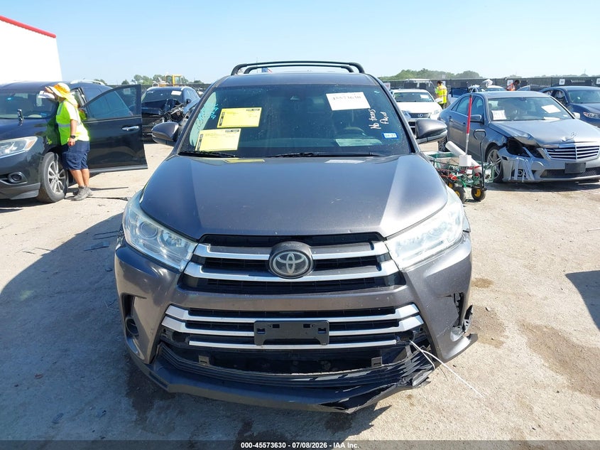 TOYOTA HIGHLANDER - zdjęcie 12