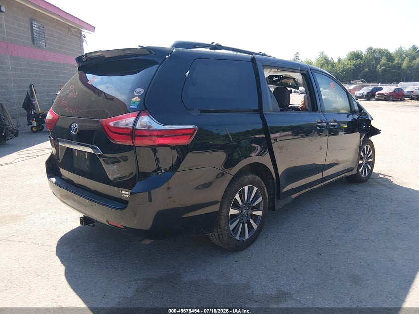 TOYOTA SIENNA - zdjęcie 4